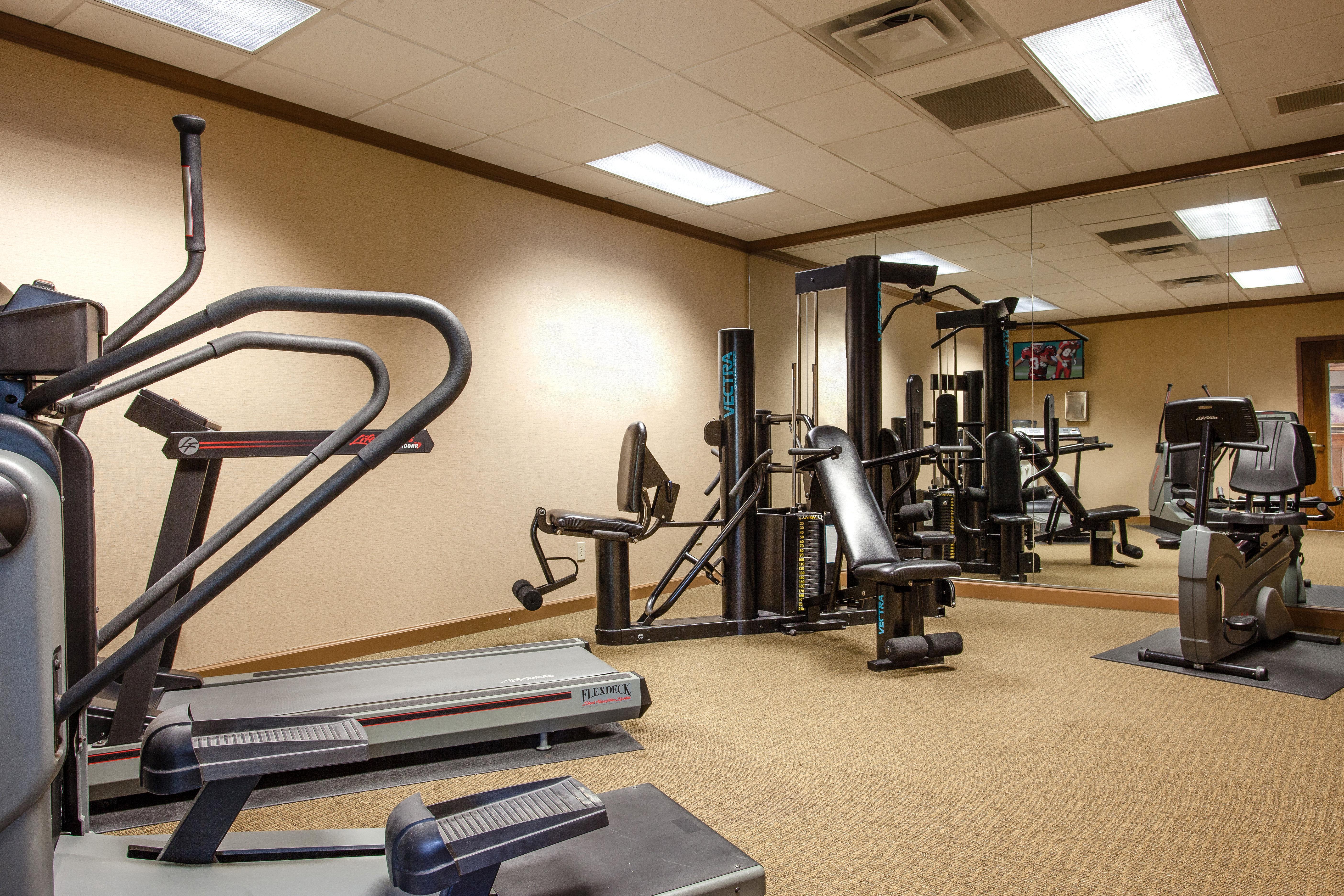 Red Roof Inn & Suites Dekalb Esterno foto