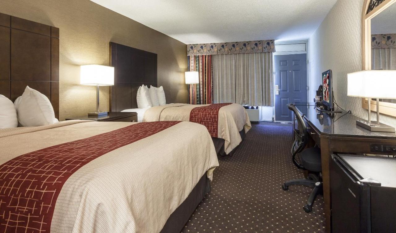 Red Roof Inn & Suites Dekalb Esterno foto