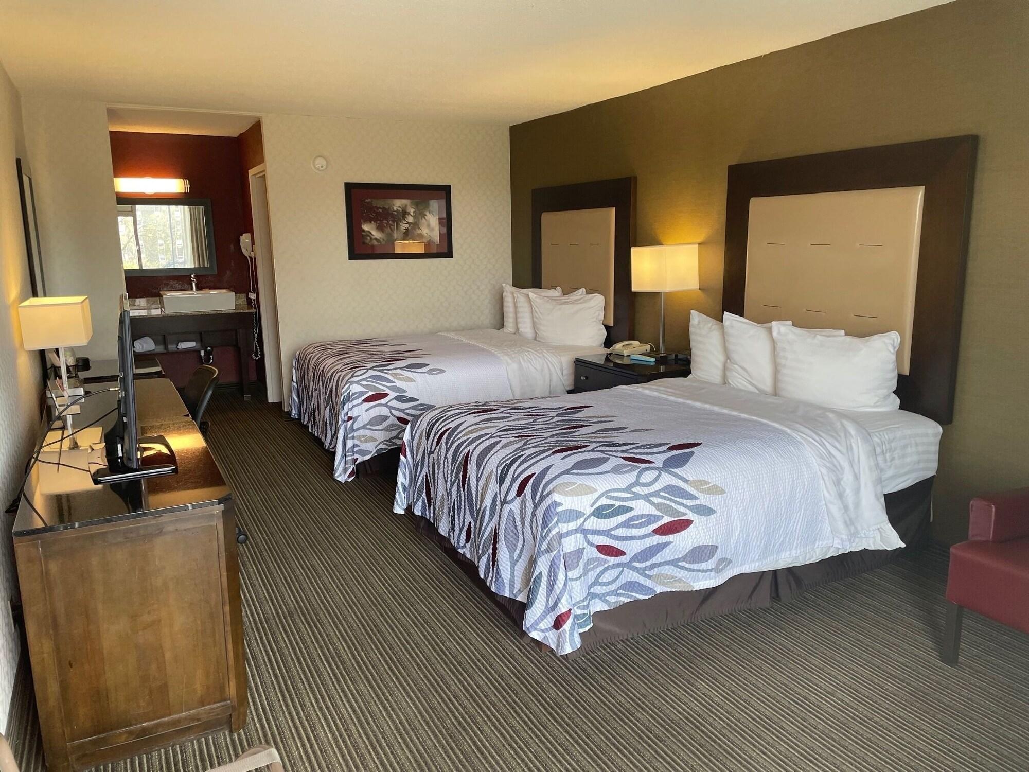 Red Roof Inn & Suites Dekalb Esterno foto