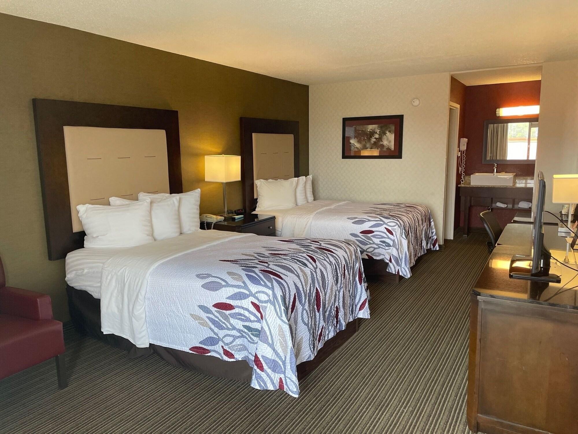 Red Roof Inn & Suites Dekalb Esterno foto