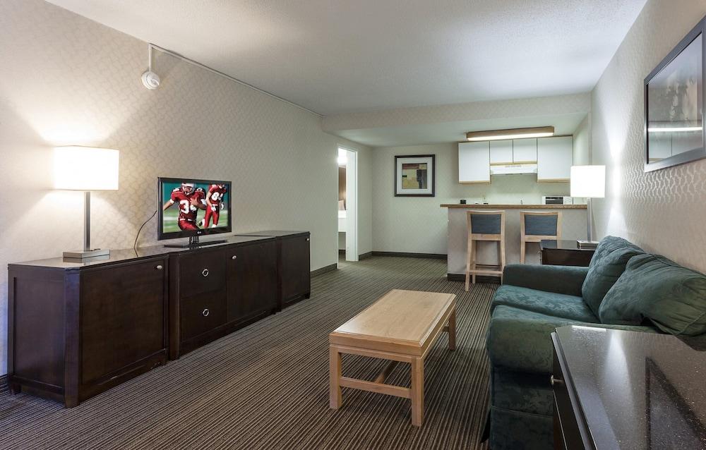 Red Roof Inn & Suites Dekalb Esterno foto