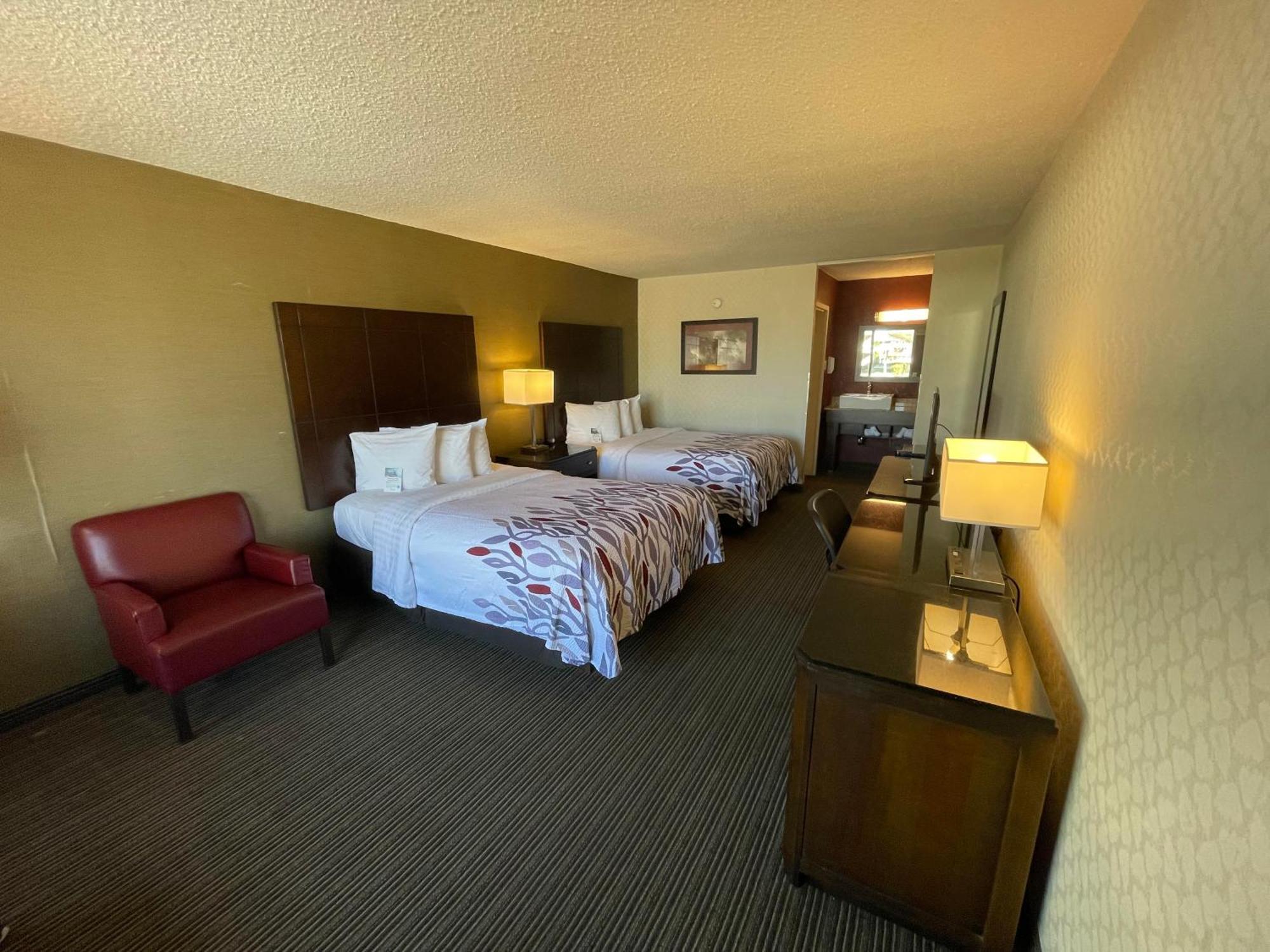 Red Roof Inn & Suites Dekalb Esterno foto