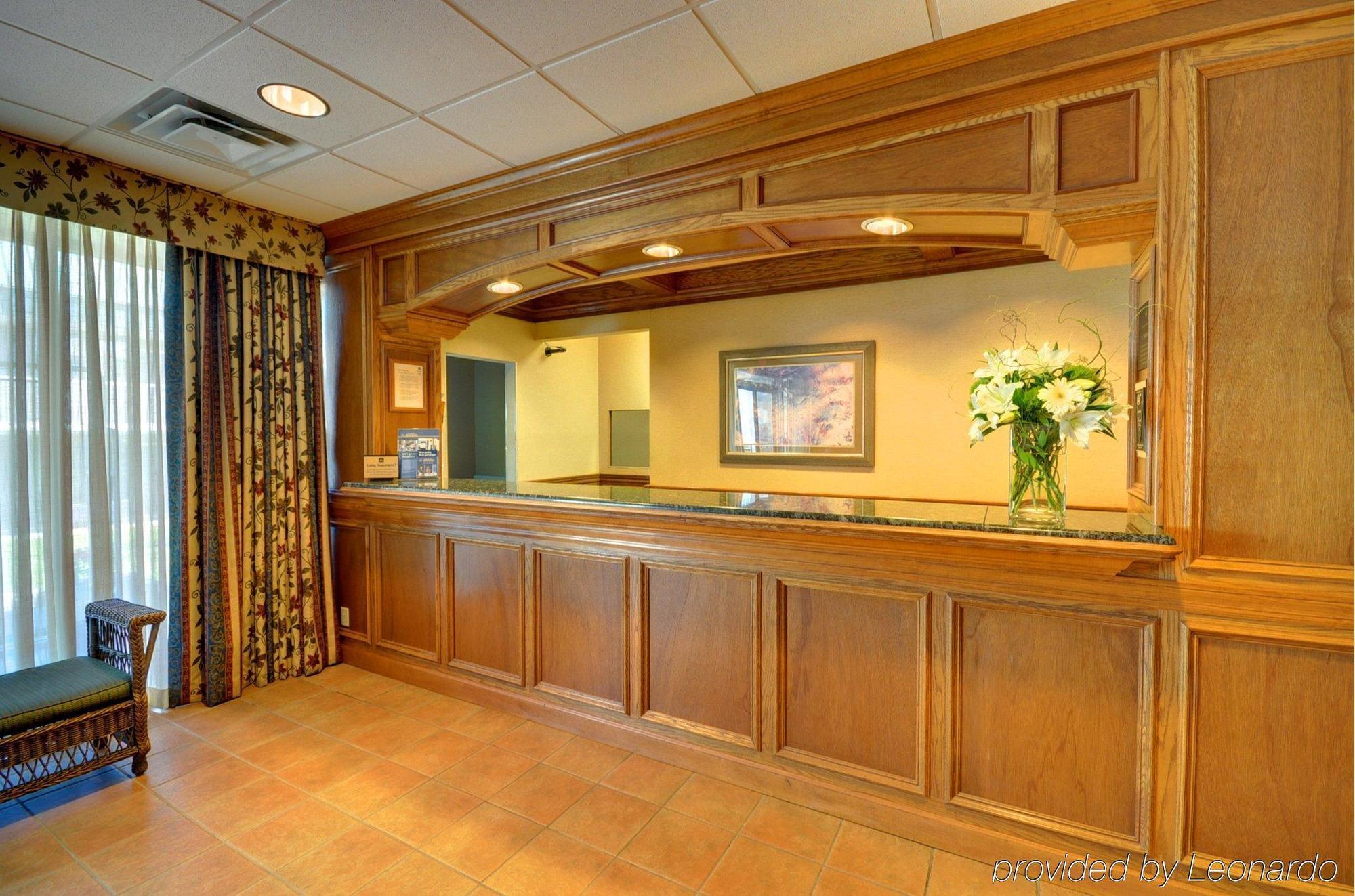 Red Roof Inn & Suites Dekalb Interno foto