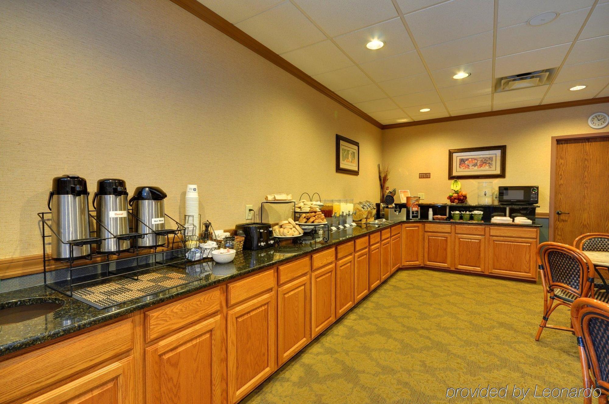 Red Roof Inn & Suites Dekalb Ristorante foto