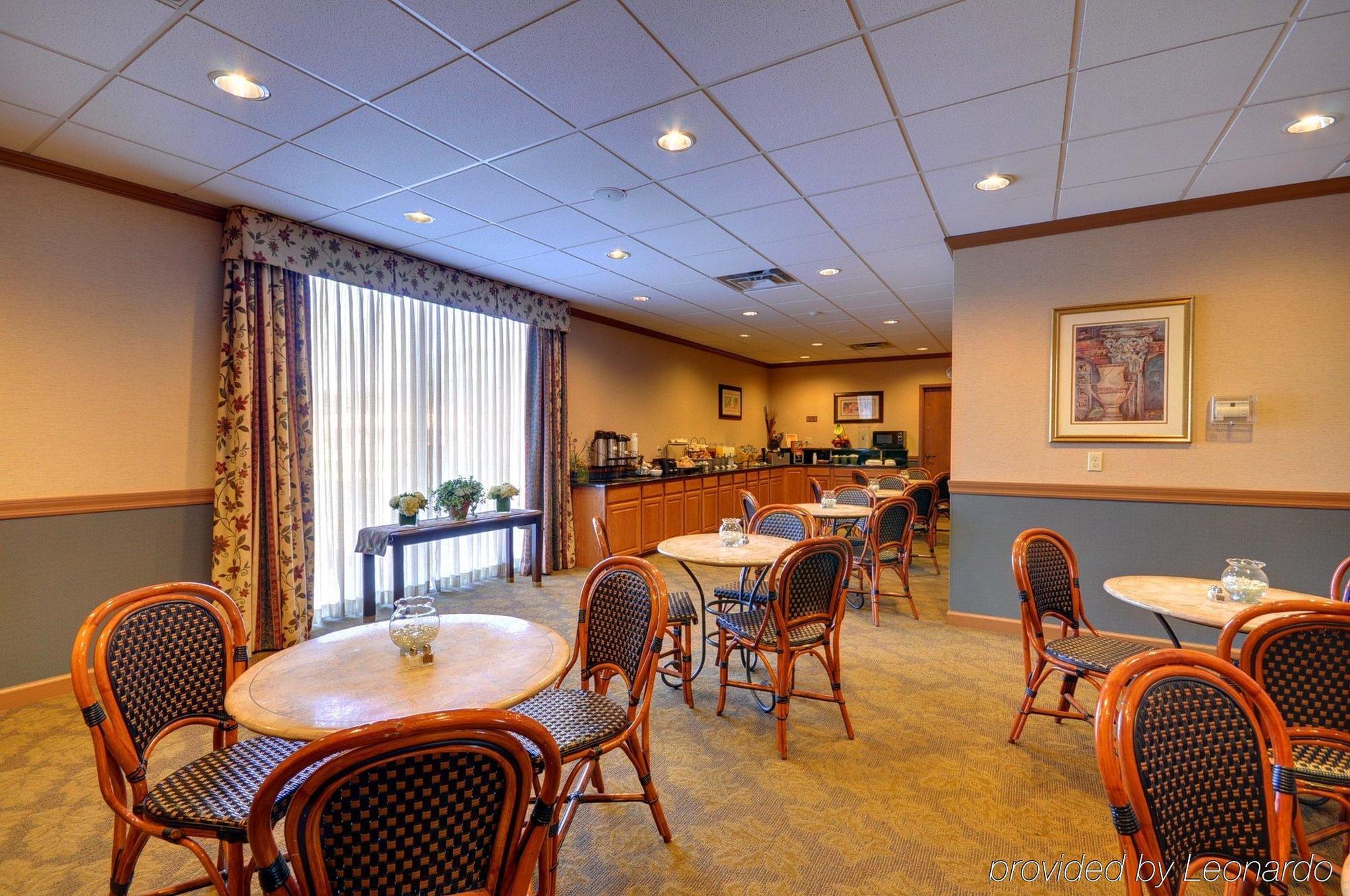 Red Roof Inn & Suites Dekalb Ristorante foto