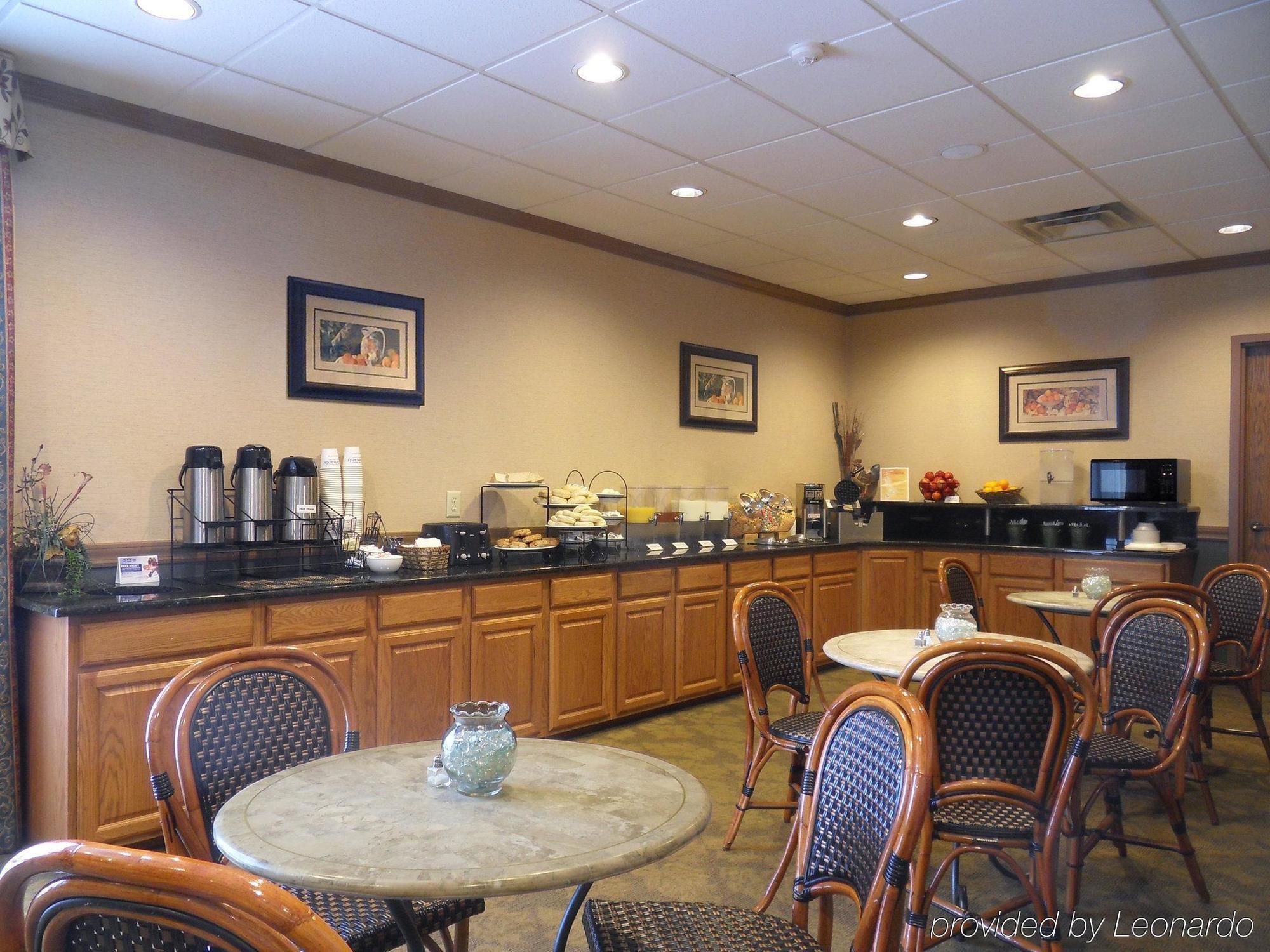 Red Roof Inn & Suites Dekalb Ristorante foto