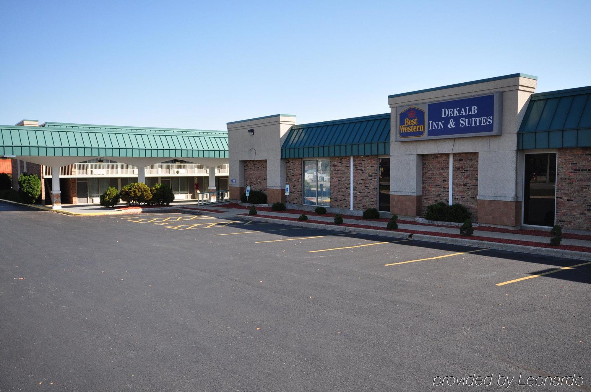 Red Roof Inn & Suites Dekalb Esterno foto